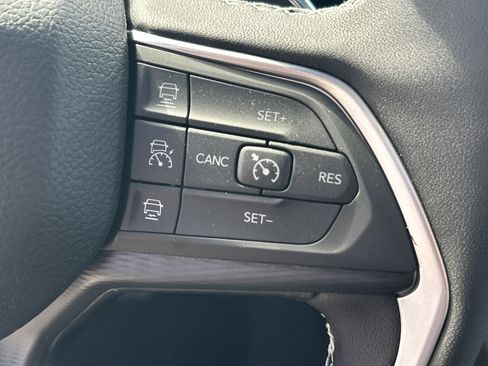 New 2026 Jeep Grand Cherokee Laredo X image 28