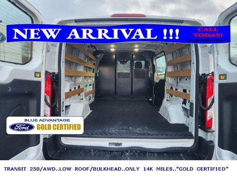 Used 2023 Ford Transit 250 Low Roof AWD w/ Exterior Upgrade Package image 19