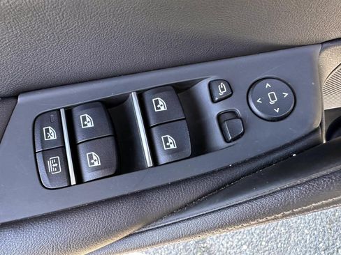 Used 2021 BMW M550i xDrive w/ Dynamic Handling Package AWD/4WD image 9