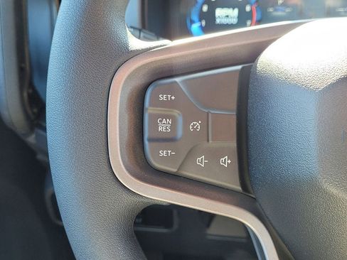 New 2025 Ford Bronco Base image 40