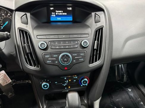 Used 2018 Ford Focus SE FWD image 15
