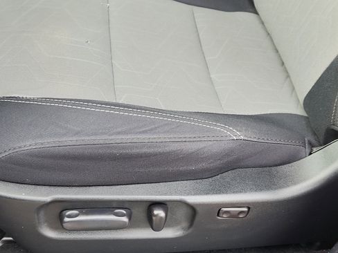 Used 2020 Toyota Tacoma TRD Sport image 21