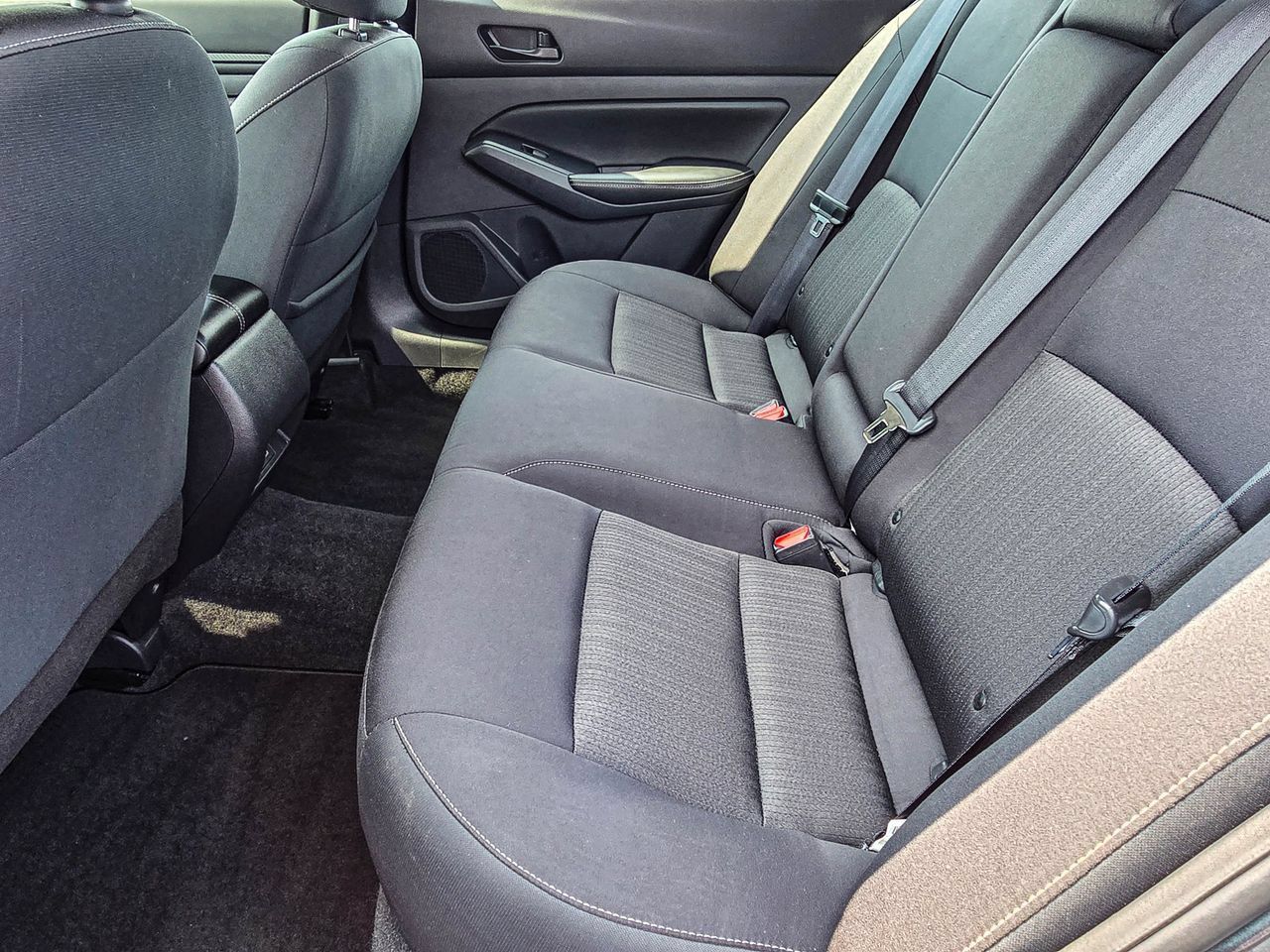 Used 2025 Nissan Altima 2.5 SV FWD image 13