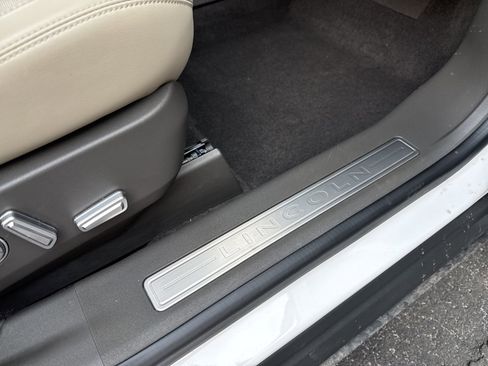 Used 2024 Lincoln Nautilus Premier w/ Equipment Group 102A image 43