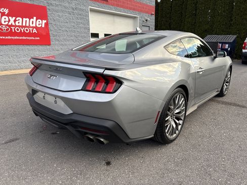 Used 2024 Ford Mustang GT Premium RWD image 3