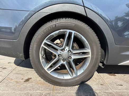 Used 2019 Hyundai Santa Fe XL image 11