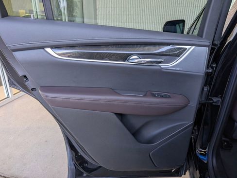 Used 2023 Cadillac XT6 Premium Luxury image 26