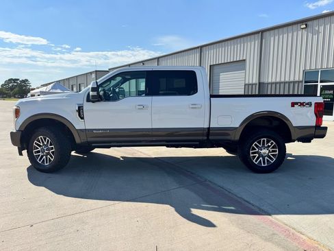 Used 2017 Ford F250 King Ranch w/ King Ranch Ultimate Package AWD/4WD image 3