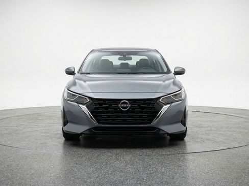 Used 2025 Nissan Sentra SV image 2