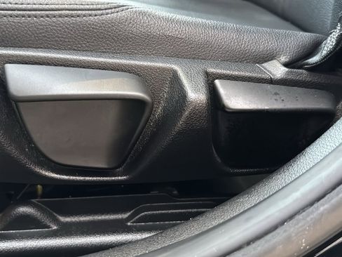 Used 2015 BMW 320i Sedan image 12