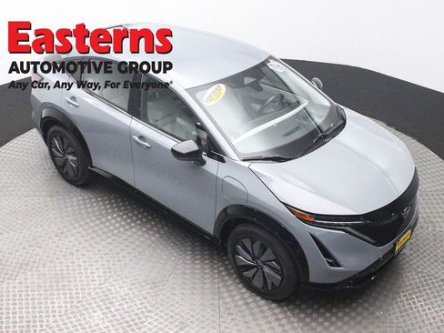 Used 2024 Nissan Ariya AWD image 3