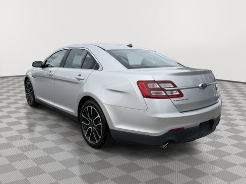 Used 2017 Ford Taurus SEL w/ Equipment Group 201A FWD image 3