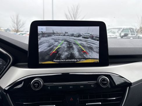 Used 2020 Ford Escape SE image 21