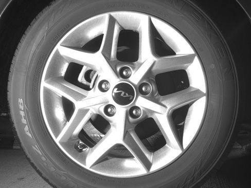 Used 2025 Kia Soul LX w/ LX Technology Package image 15