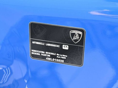 Used 2025 Lamborghini Urus S AWD/4WD image 36