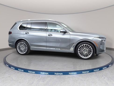Used 2023 BMW X7 xDrive40i w/ Premium Package AWD/4WD image 4