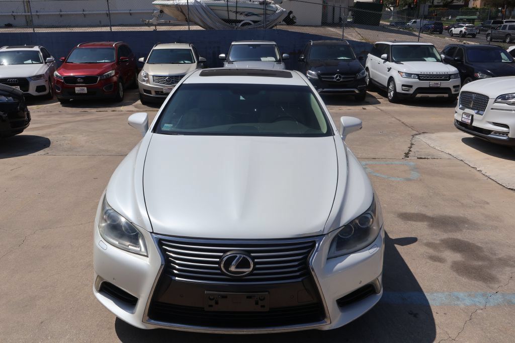 Used 2013 Lexus LS 460 w/ Comfort Pkg RWD image 27