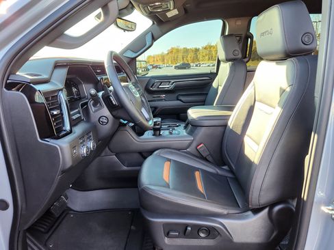 Used 2025 GMC Sierra 1500 AT4 w/ AT4 Premium Package image 12