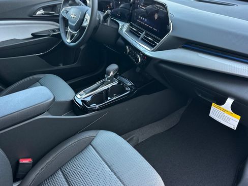 New 2026 Chevrolet Trax LT w/ Driver Confidence Package FWD image 16