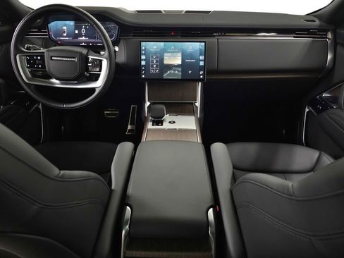 Used 2025 Land Rover Range Rover SE AWD/4WD image 14