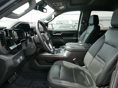 Used 2022 GMC Sierra 1500 SLT w/ SLT Premium Plus Package image 33