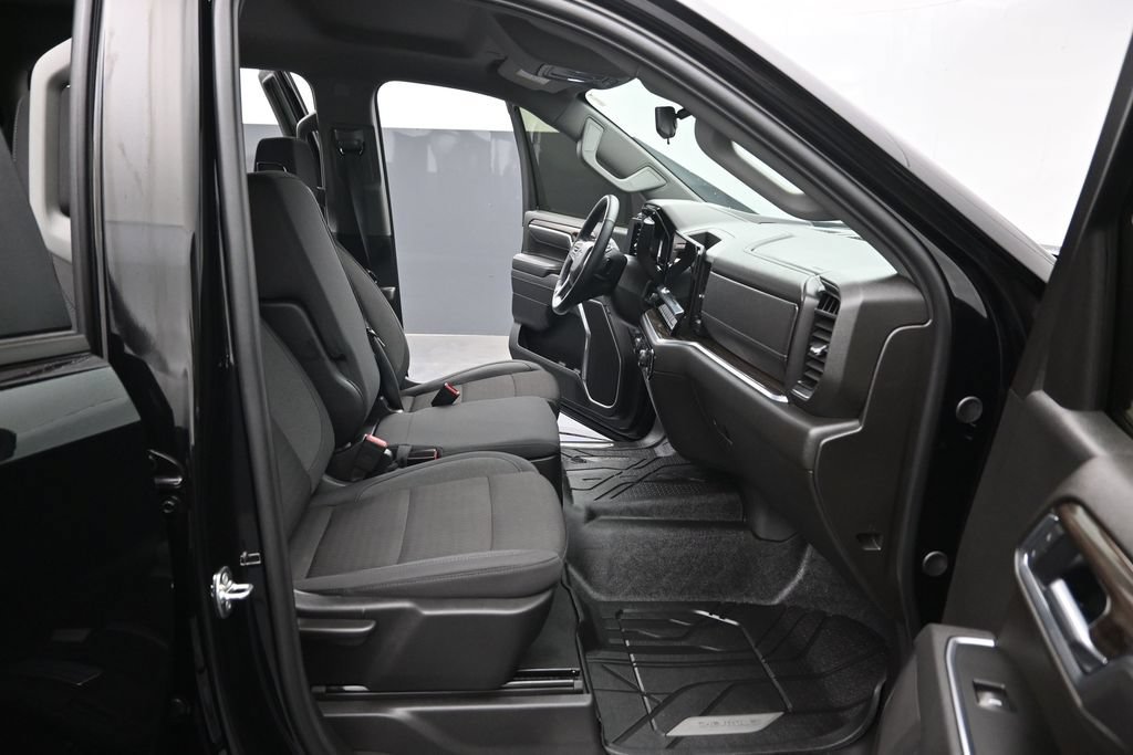 Used 2026 Chevrolet Silverado 1500 RST w/ RST Select Package AWD/4WD image 32