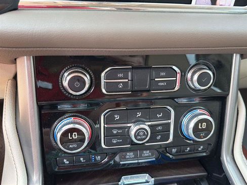 Used 2023 GMC Yukon Denali w/ Denali Reserve Package AWD/4WD image 7