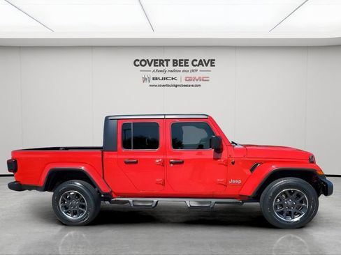 Used 2020 Jeep Gladiator Overland image 10
