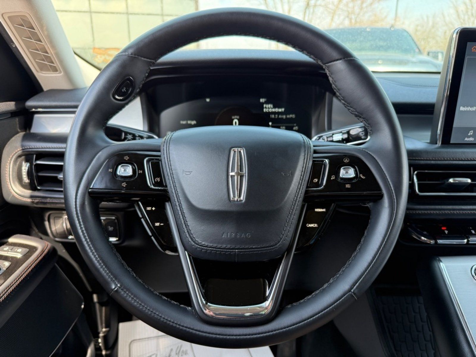Used 2022 Lincoln Aviator AWD w/ Premium Package image 12