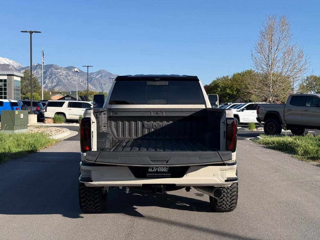 Used 2026 GMC Sierra 2500 AT4 w/ AT4 Premium Plus Package AWD/4WD image 12