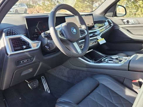 Used 2026 BMW X5 xDrive50e AWD/4WD image 9