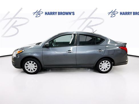 Used 2019 Nissan Versa SV image 8