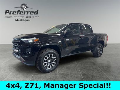 Used 2023 Chevrolet Colorado Z71 w/ Z71 Convenience Package 2