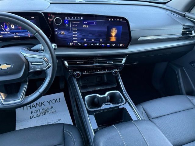 Used 2025 Chevrolet Traverse LT AWD/4WD image 22