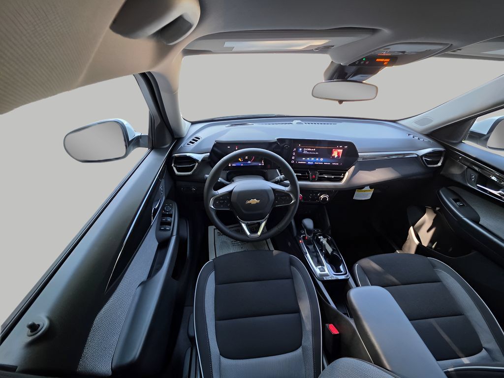 New 2026 Chevrolet TrailBlazer LT w/ LT Cold Weather Package FWD image 12