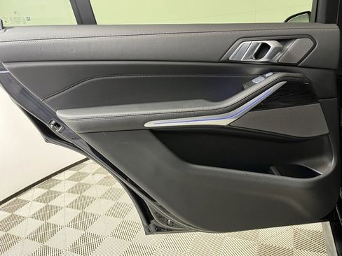 Used 2023 BMW X7 xDrive40i w/ Executive Package image 20