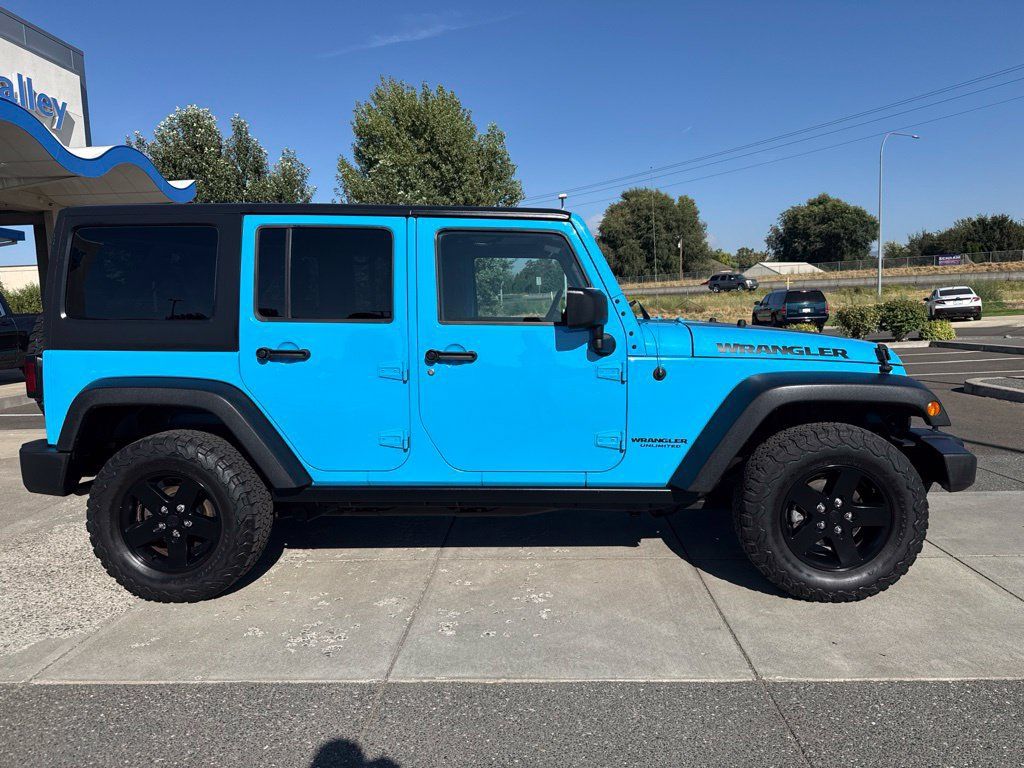 Used 2017 Jeep Wrangler Unlimited Sport AWD/4WD image 3