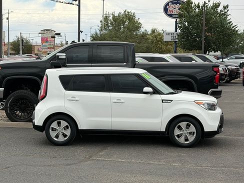 Used 2016 Kia Soul FWD image 46