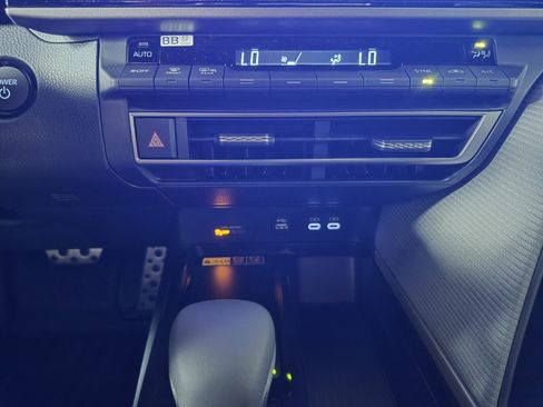 New 2026 Toyota Camry Hybrid image 27