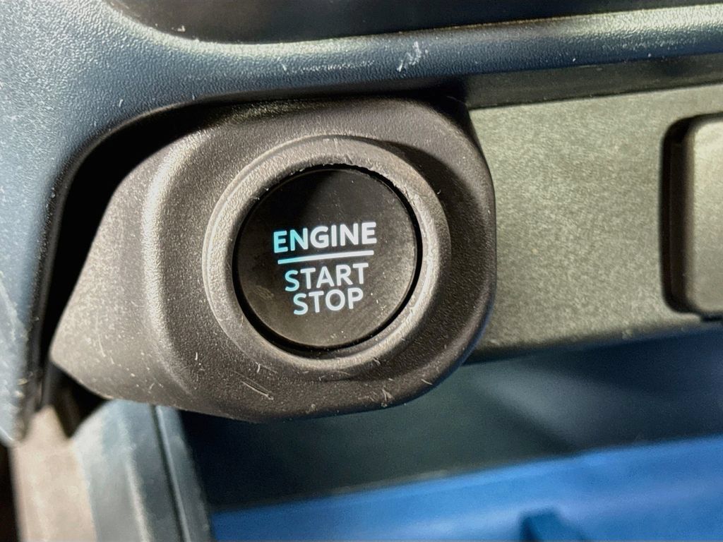 Used 2025 Ford Maverick XLT w/ XLT Luxury Package AWD/4WD image 26