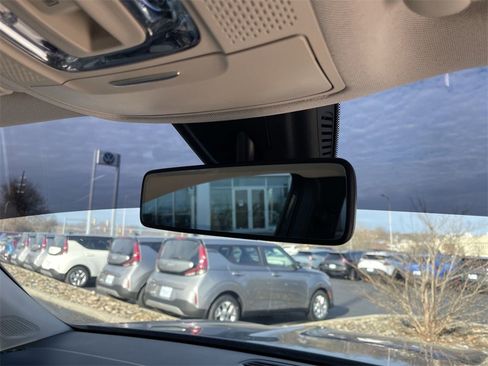 Used 2020 Mercedes-Benz GLB 250 4MATIC image 29