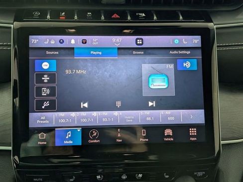 Used 2022 Jeep Grand Cherokee Limited w/ Luxury Tech Group II AWD/4WD image 20