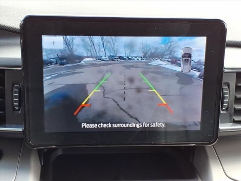 Used 2023 Ford Explorer XLT w/ Equipment Group 202A image 21