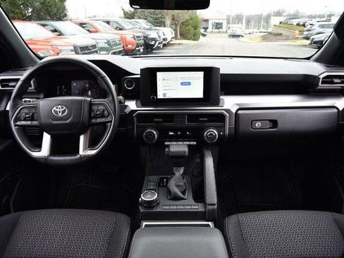 Used 2025 Toyota 4Runner 4WD image 8