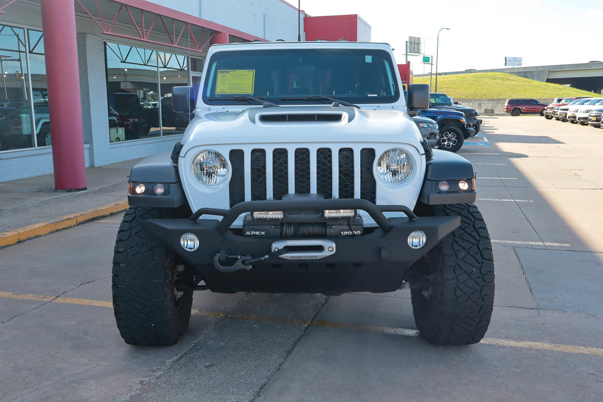 Used 2023 Jeep Gladiator Sport AWD/4WD image 3