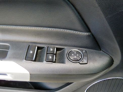 Used 2017 Ford Mustang Premium image 37