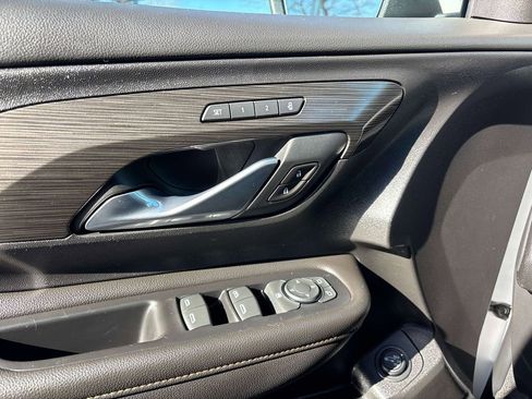 Used 2020 GMC Terrain SLT w/ Preferred Package image 18