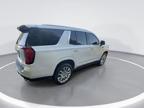 Used 2024 GMC Yukon Denali w/ Advanced Technology Package AWD/4WD image 8