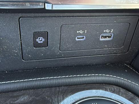 Certified 2021 Nissan Armada Platinum w/ Captain's Chairs Package AWD/4WD image 16