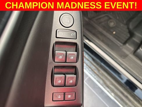 Used 2019 GMC Yukon SLE w/ SLE Value Package image 11